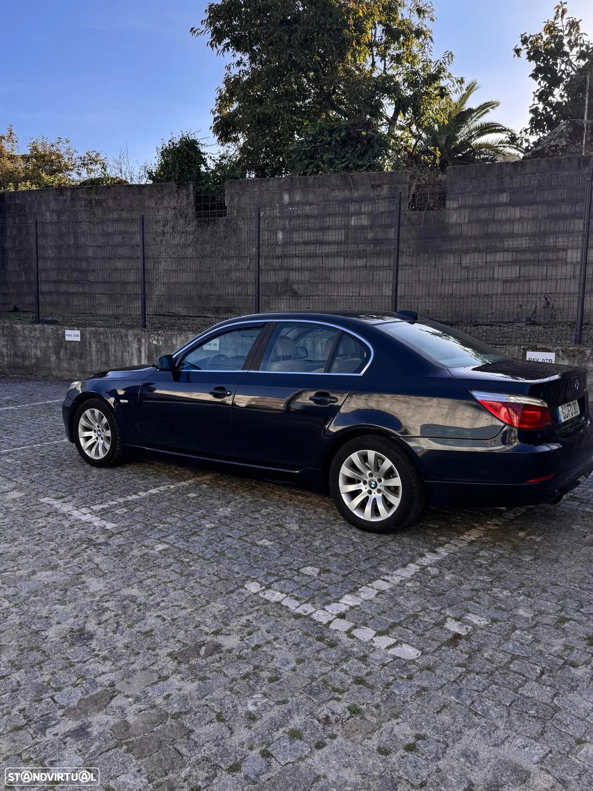 BMW 520 dA Executive - 13