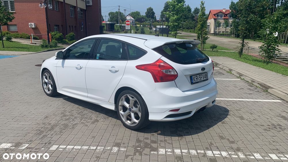 Ford Focus 2.0 EcoBoost ST - 4