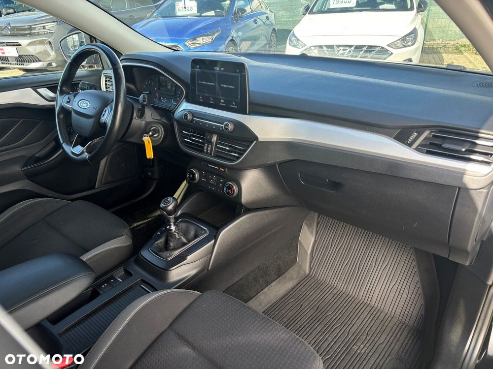 Ford Focus 1.0 EcoBoost Titanium - 12