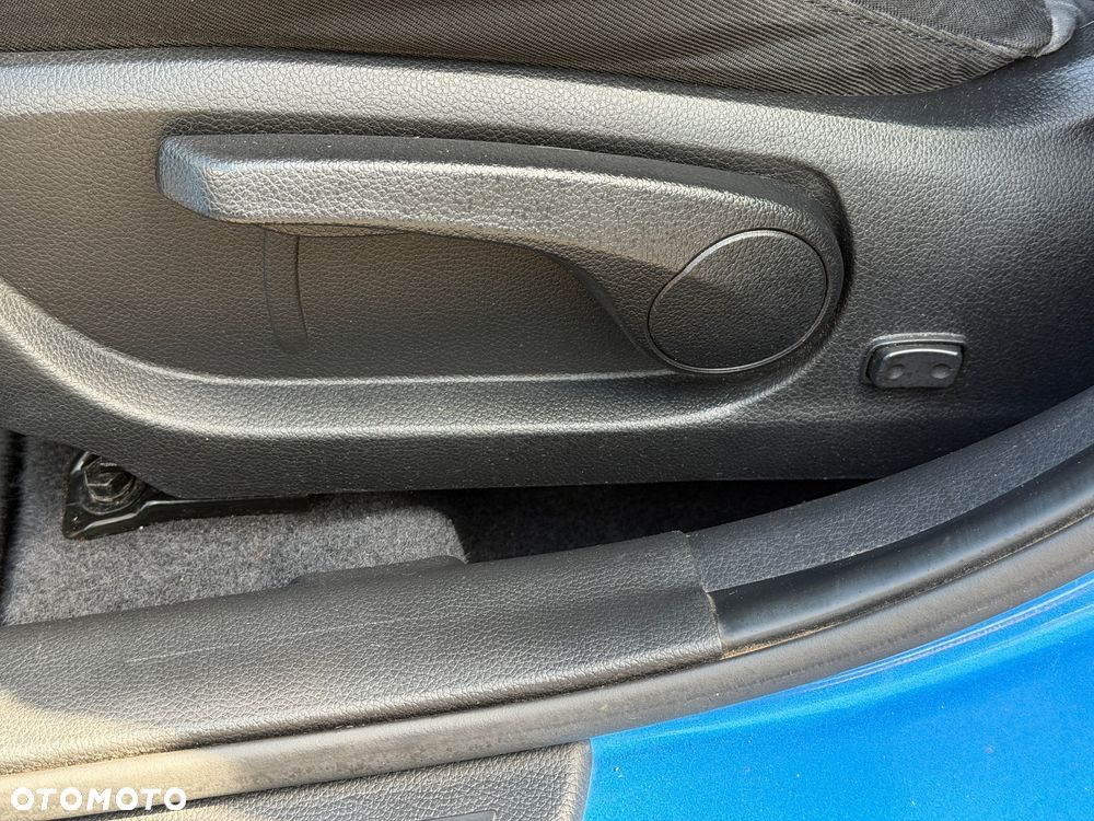 Hyundai i30 Kombi 1.6 GDi DCT Premium - 31