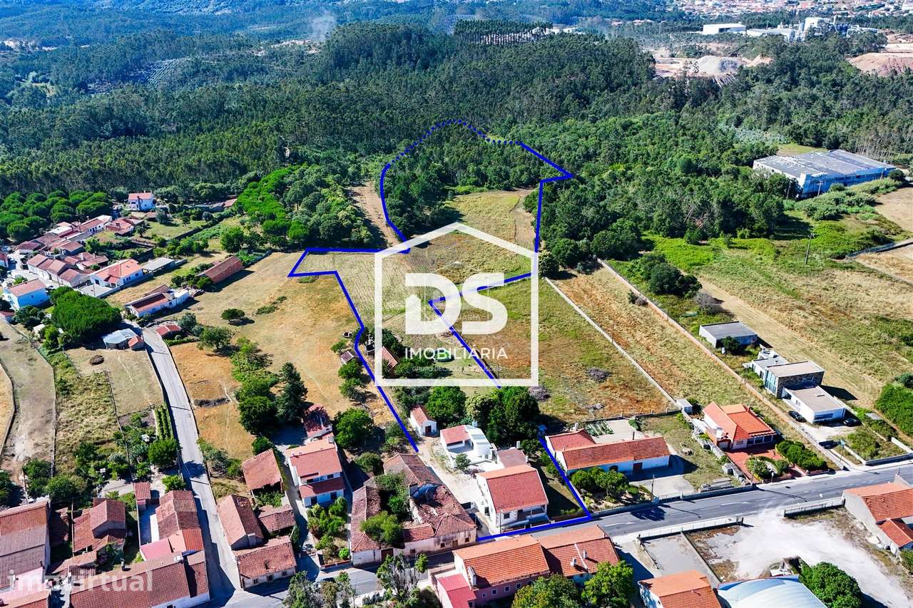 Moradia T4 + T1 com amplo terreno e espaços de lazer em Juncal, Porto - Grande imagem: 2/52