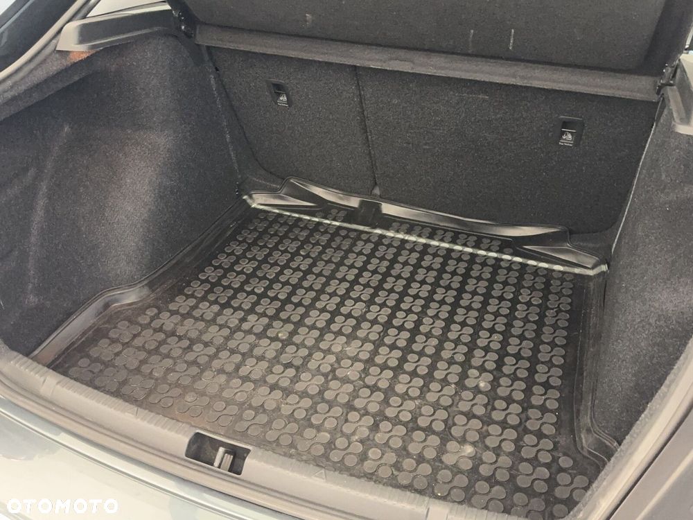 Skoda RAPID 1.0 TSI Ambition - 40