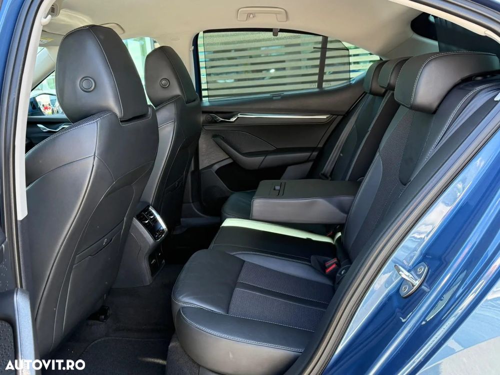 Skoda Octavia 2.0 TDI DSG 4X4 Style - 16