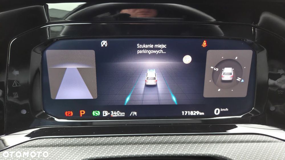 Volkswagen Golf Variant 2.0 TDI SCR DSG R-Line - 24