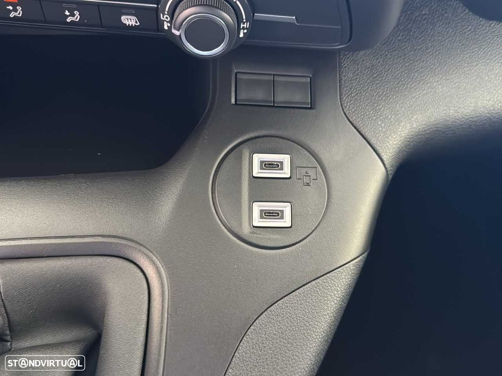 Fiat Doblo Outro - 17