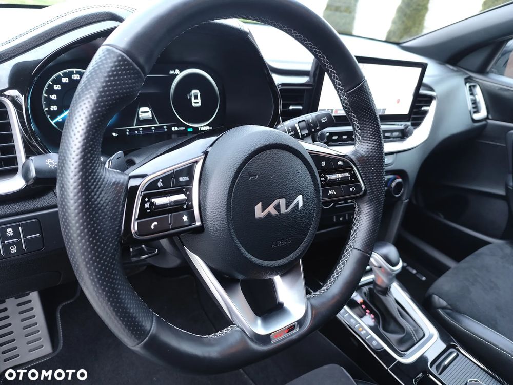 Kia Ceed 1.6 CRDi mHEV GT-Line DCT - 16