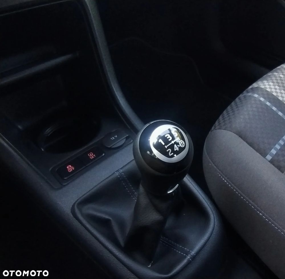 Volkswagen up! club - 14
