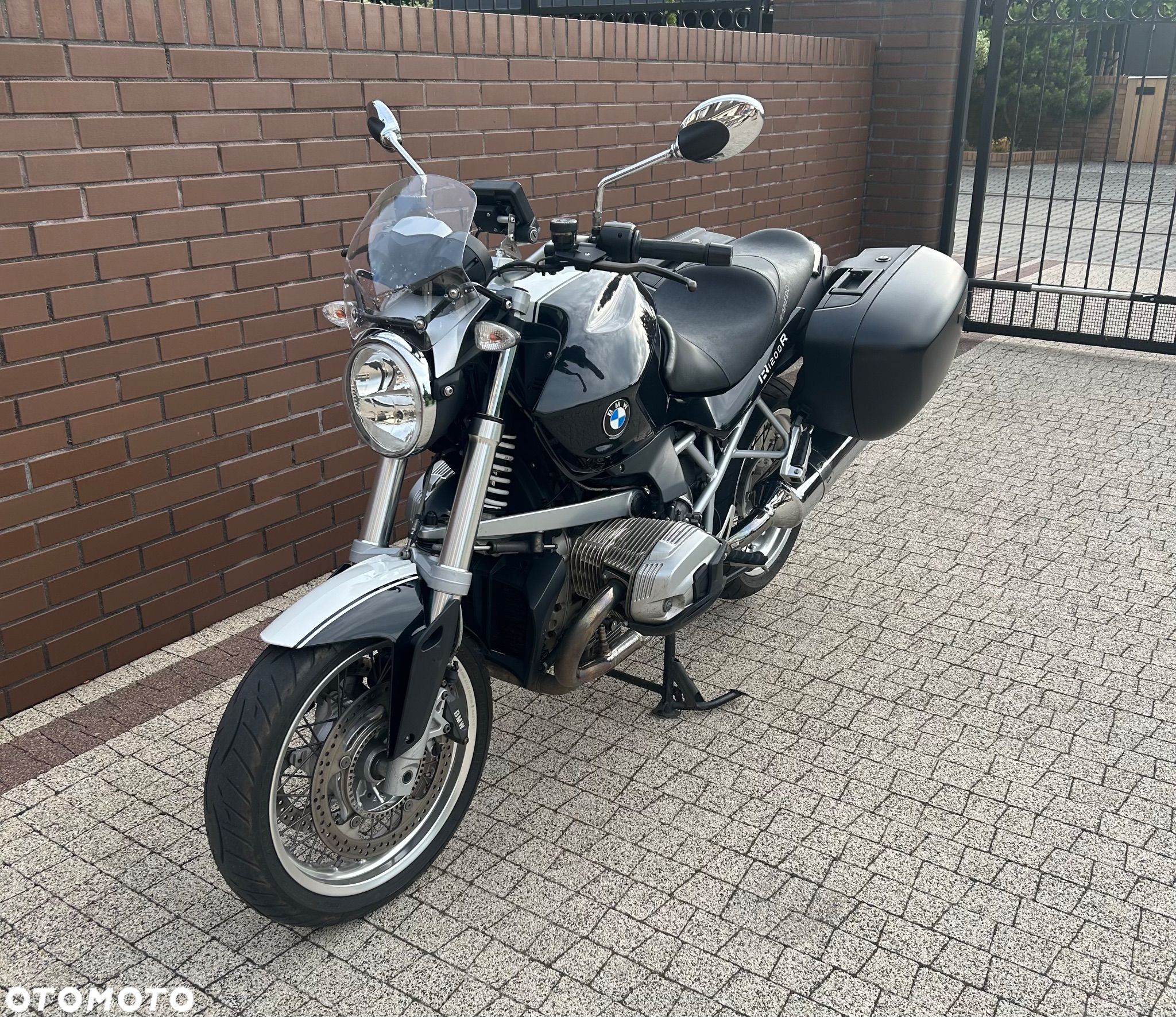 BMW R - 1
