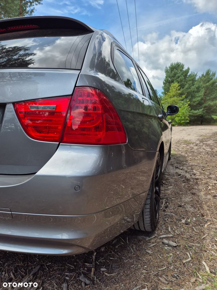 BMW Seria 3 320i - 10