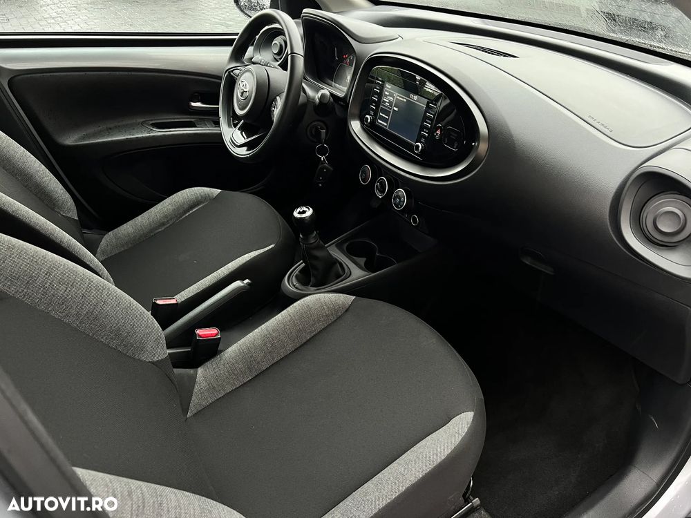 Toyota Aygo X 1.0l MT Active - 11