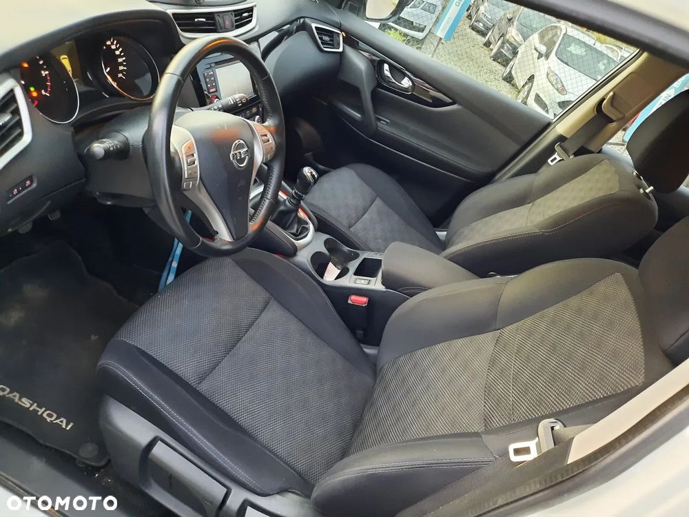 Nissan Qashqai 1.5 dCi Tekna - 17