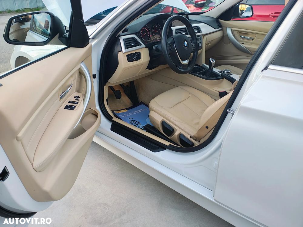 BMW Seria 3 320i Efficient Dynamics Edition Luxury Line - 11