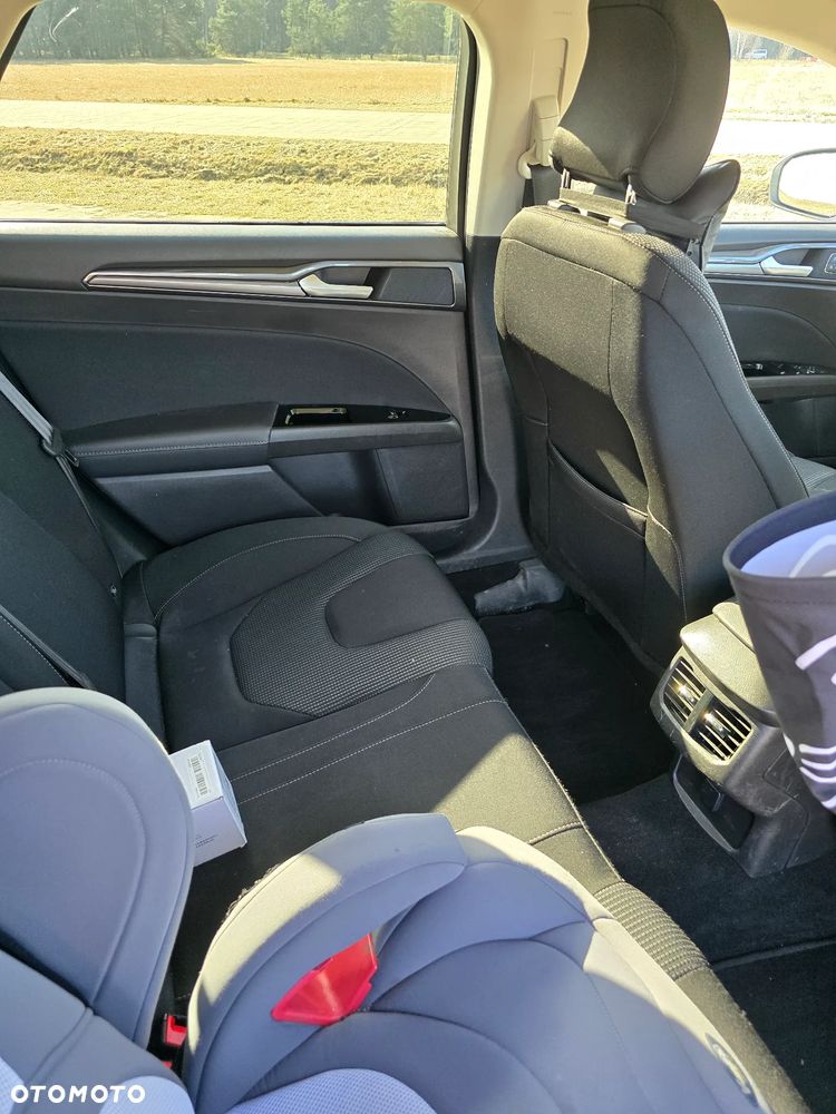 Ford Mondeo 2.0 Hybrid Titanium - 11
