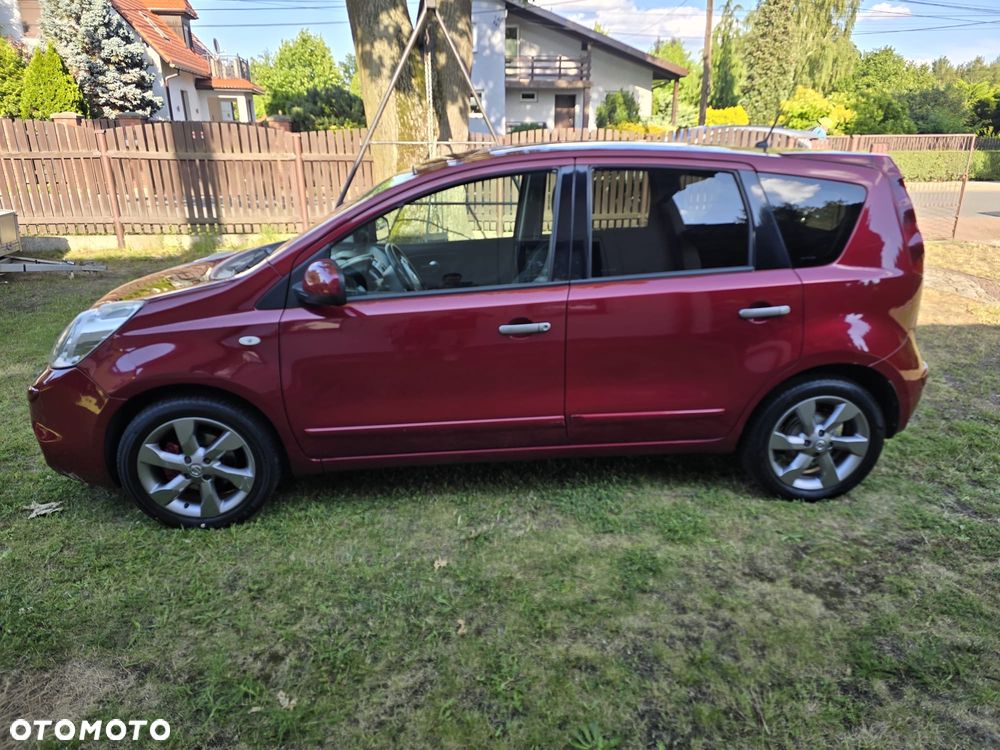 Nissan Note 2010 photo 5