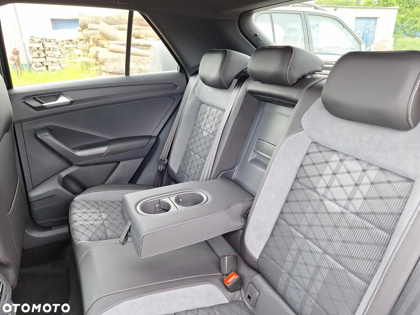 Volkswagen T-Roc 1.5 TSI R-Line Plus DSG - 16