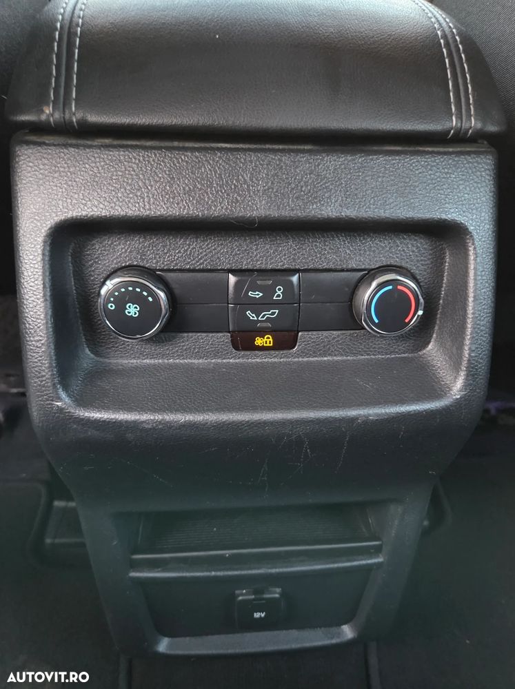 Ford Galaxy 2.0 TDCi Titanium - 17