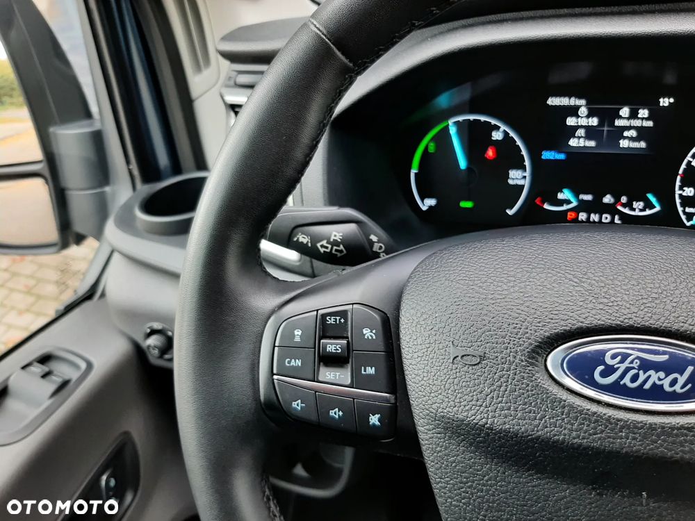 Ford Transit - 28