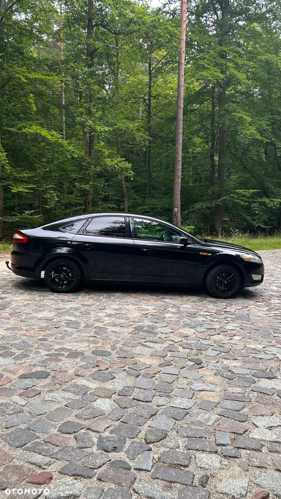 Ford Mondeo 2.0 Ambiente - 14