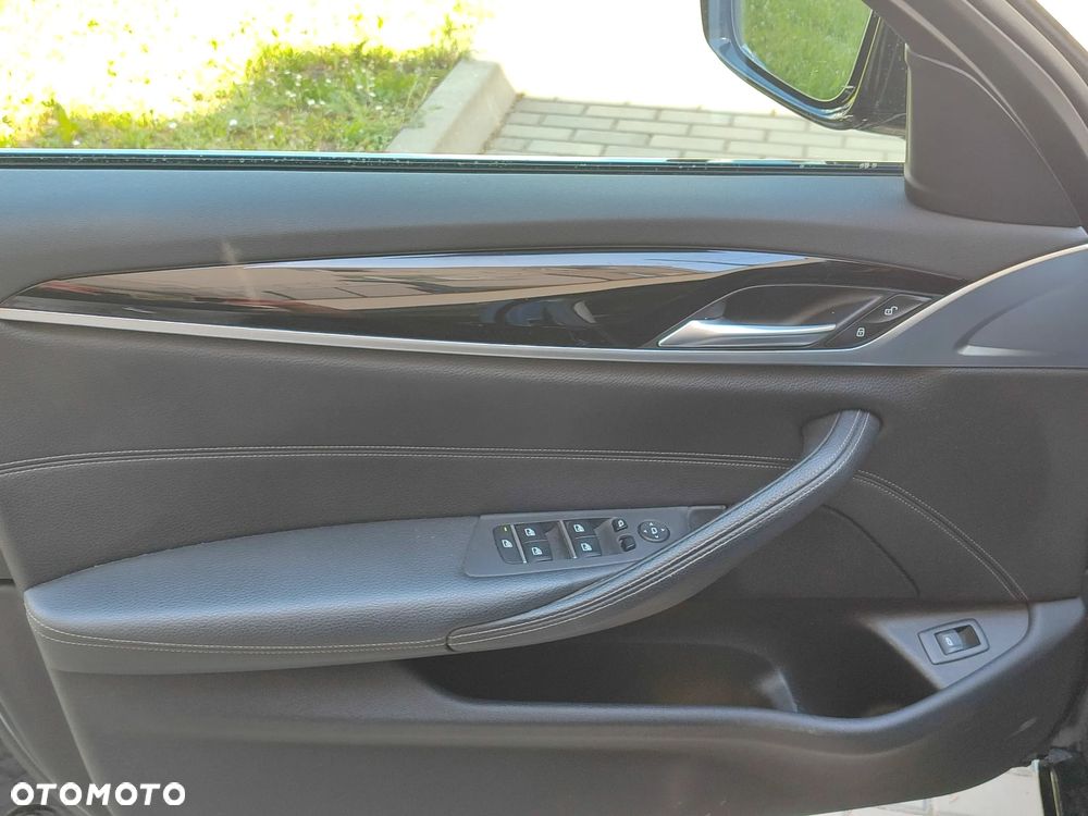 BMW Seria 5 520d xDrive Sport Line sport - 21