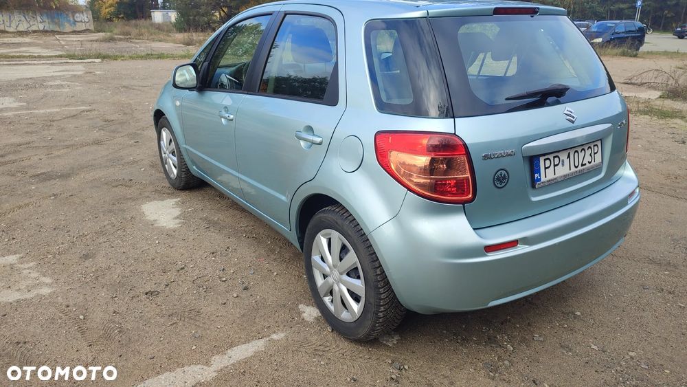 Suzuki SX4 1.6 GLX / Comfort - 4