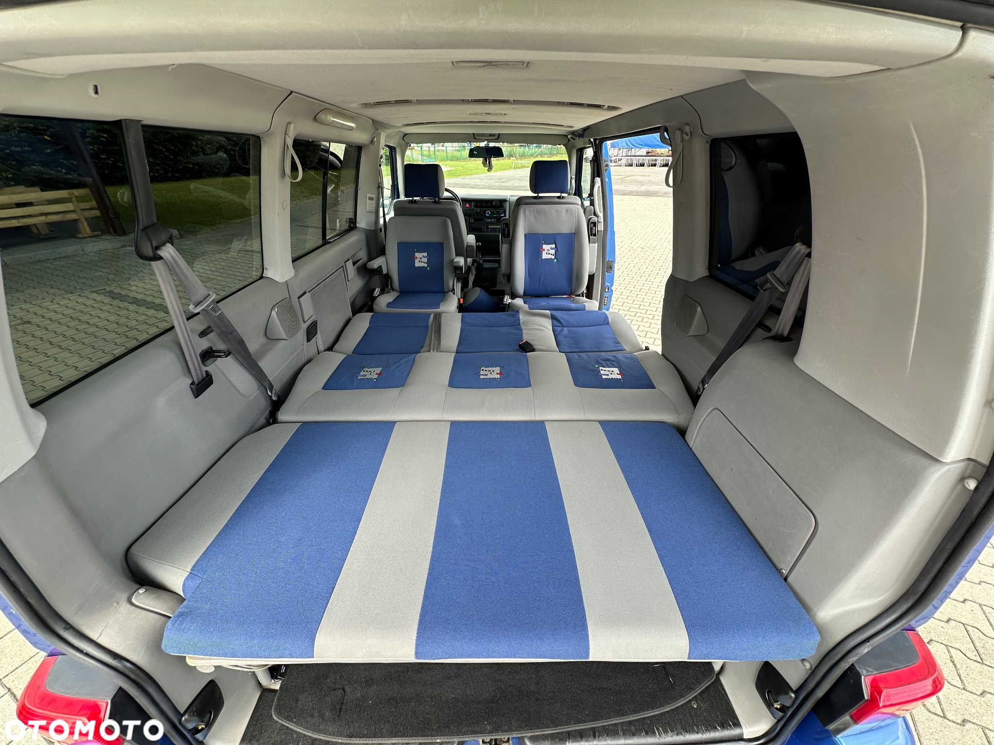 Volkswagen Multivan - 8