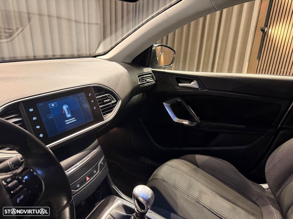 Peugeot 308 SW HDi FAP 150 Allure - 17