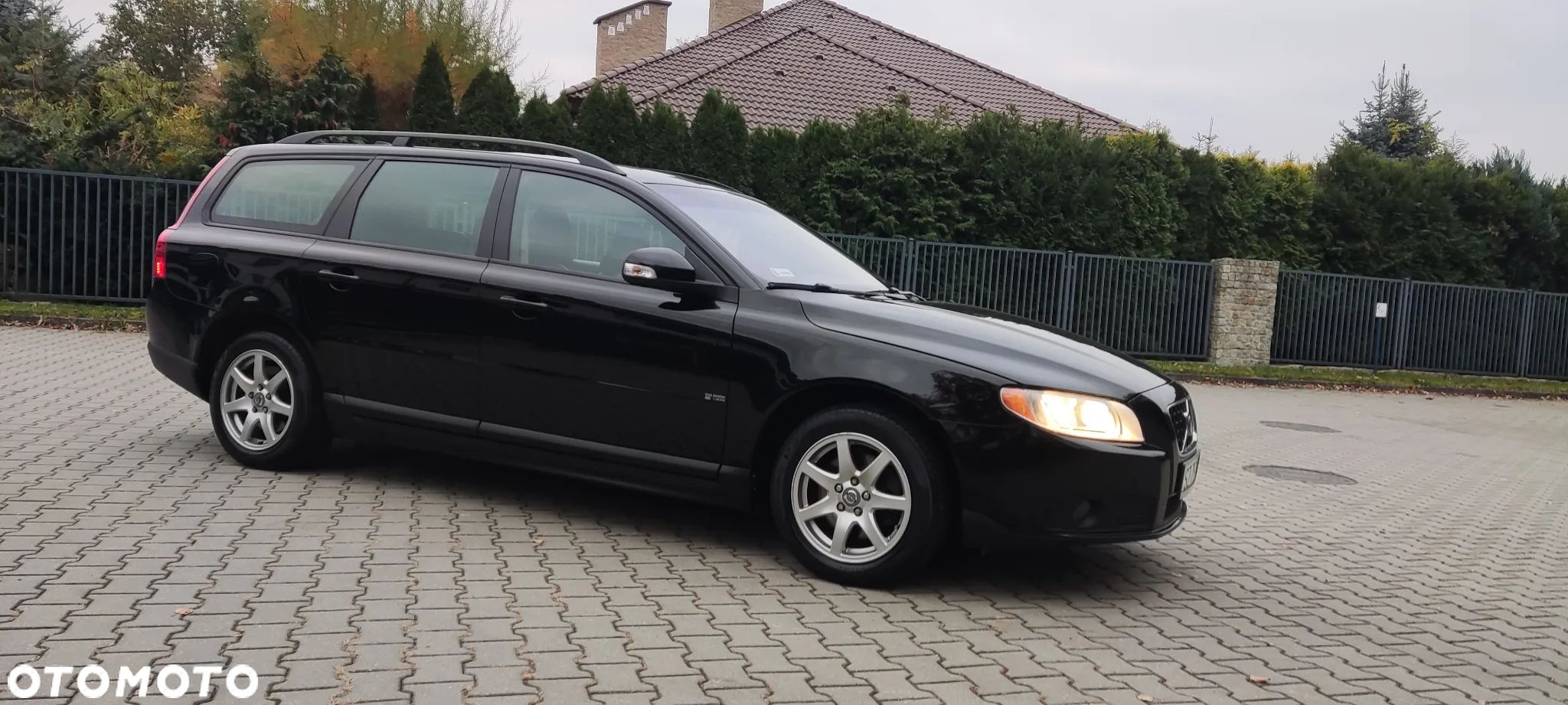 Volvo V70 2.0D Kinetic - 1