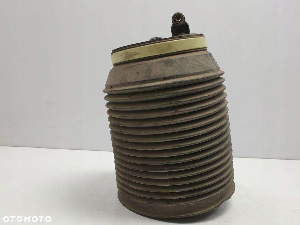 Land Cruiser 150 PRAWA PODUSZKA ZAWIESZENIA Miech - 2