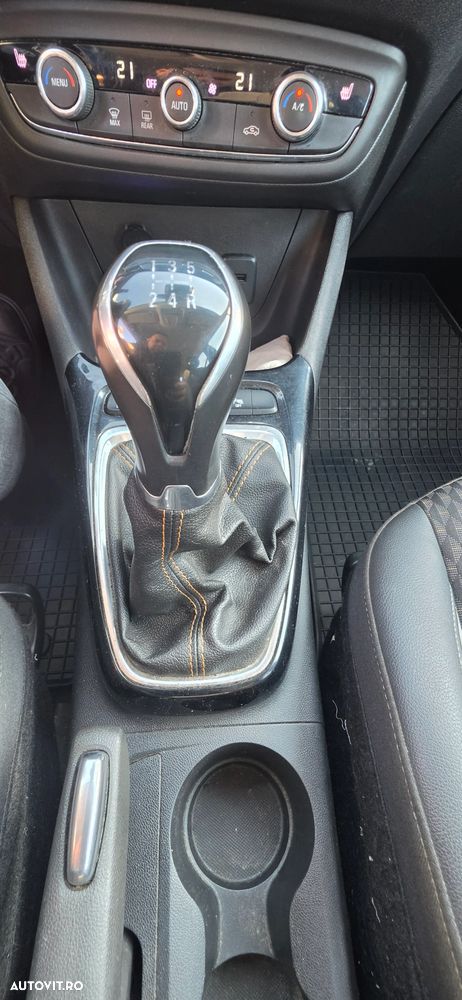 Opel Crossland - 18