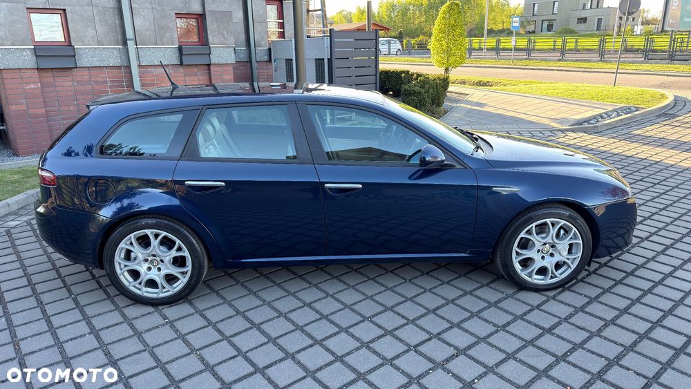 Alfa Romeo 159 2.4 JTDM 20V DPF Q-Tronic Turismo - 9