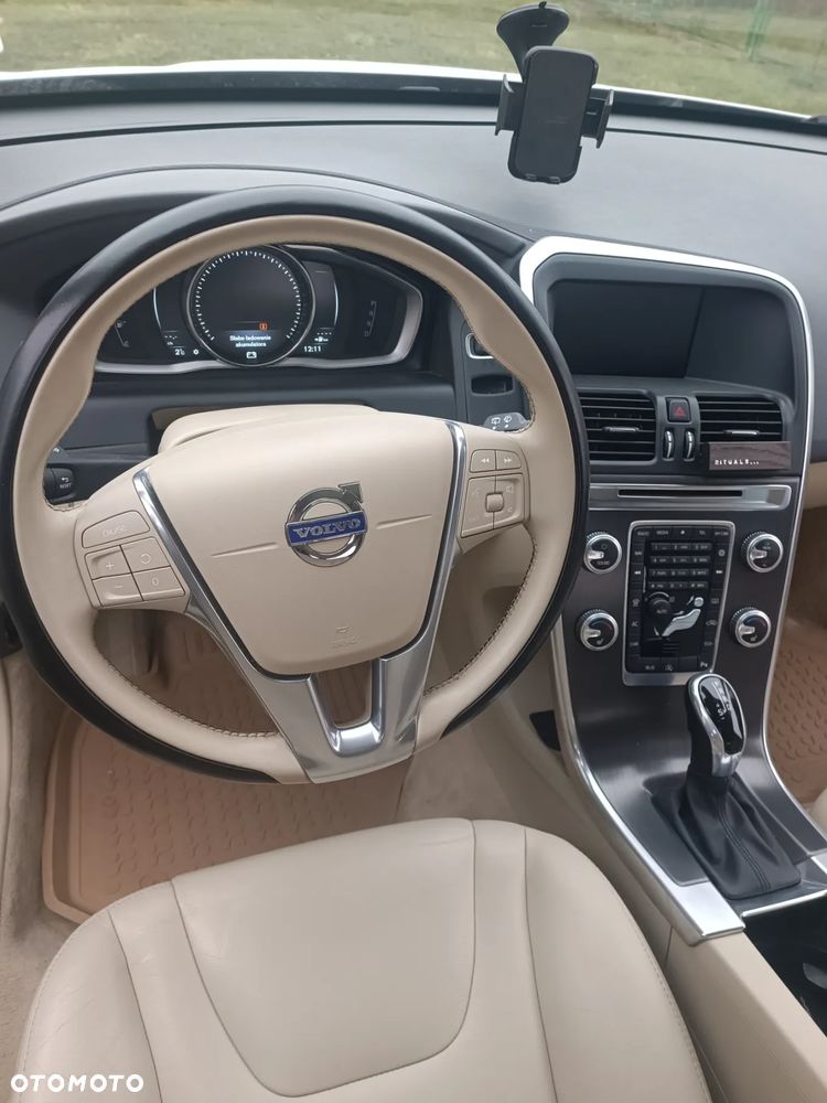 Volvo XC 60 - 8