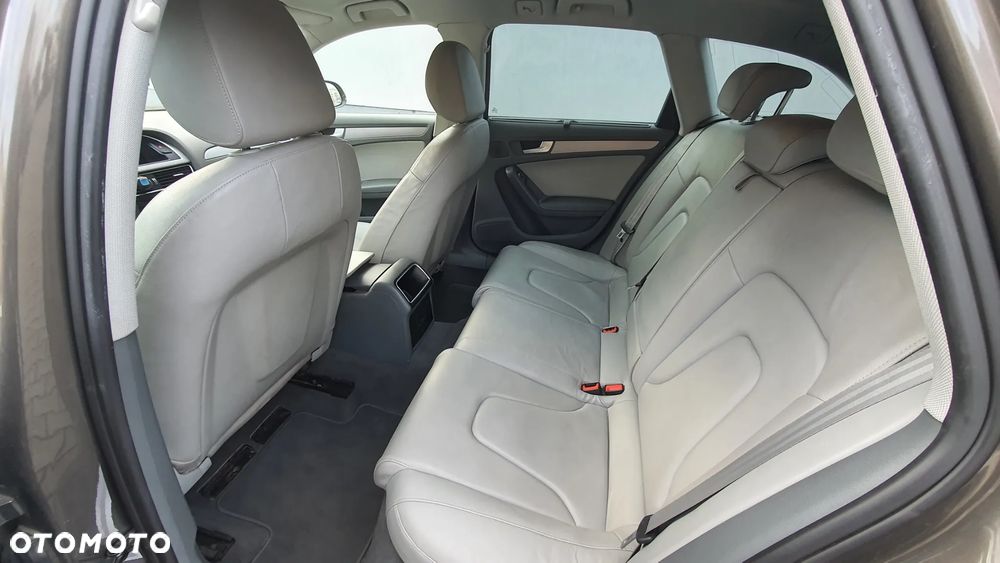 Audi A4 Avant - 13