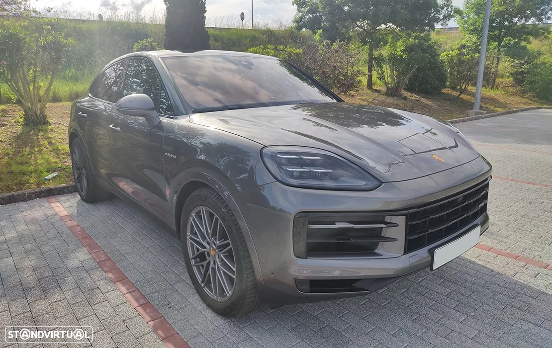 Porsche Cayenne Coupé E-Hybrid - 3