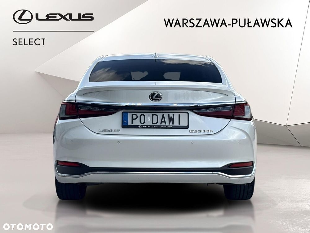 Lexus ES 300h Business Edition - 4