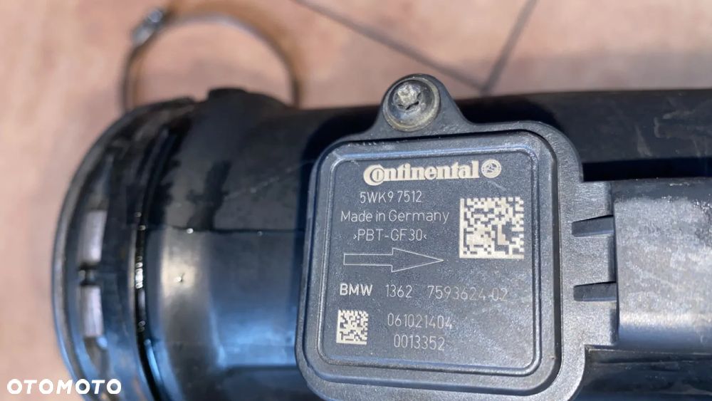 BMW X3 F25 DOLOT POWIETRZA RURA PRZEPŁYWOMIERZ 1054695 7593624 - 5