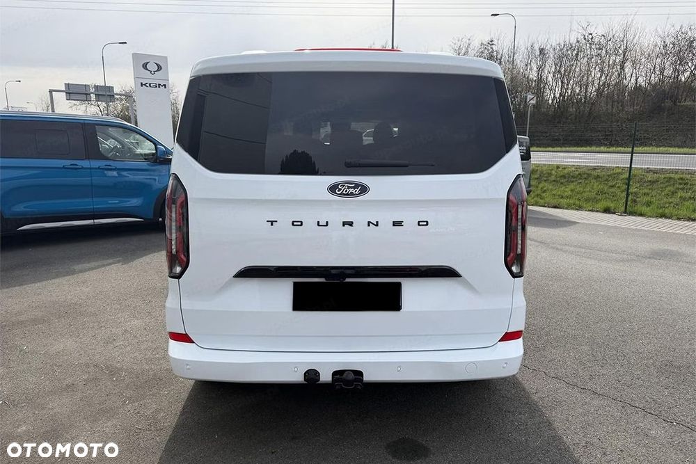 Ford Tourneo Custom - 6