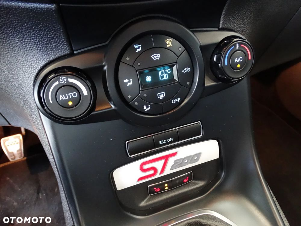 Ford Fiesta 1.6 EcoBoost ST200 - 25