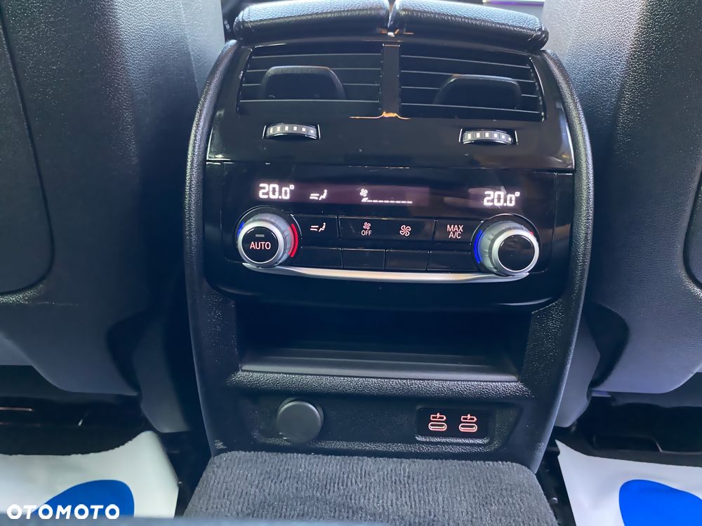BMW Seria 5 520d Touring - 15