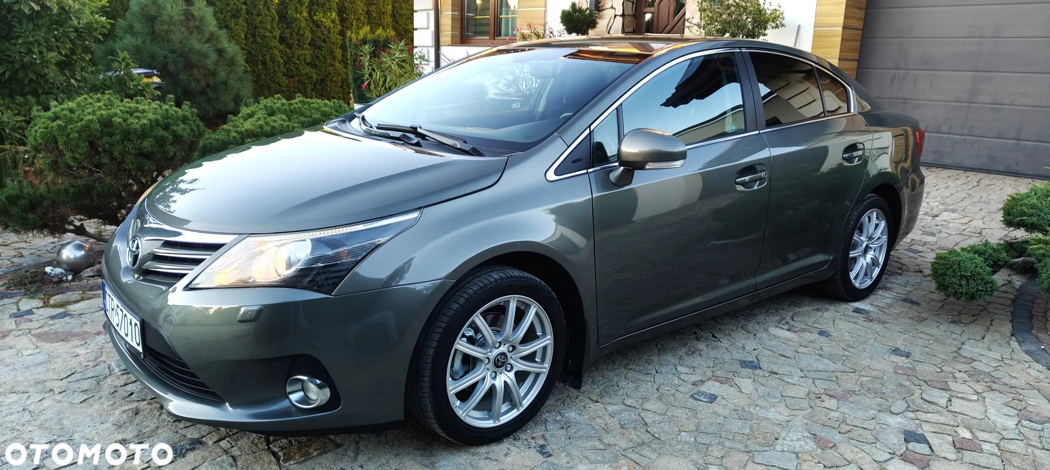 Toyota Avensis 1.8 Executive - 2