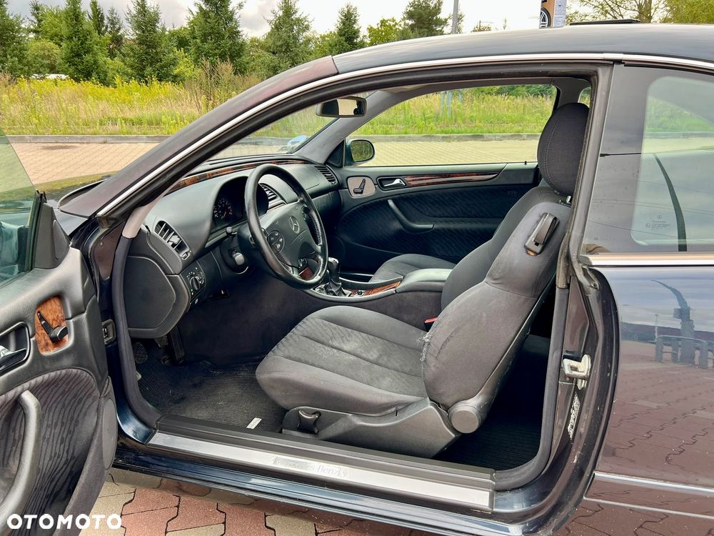 Mercedes-Benz CLK - 13