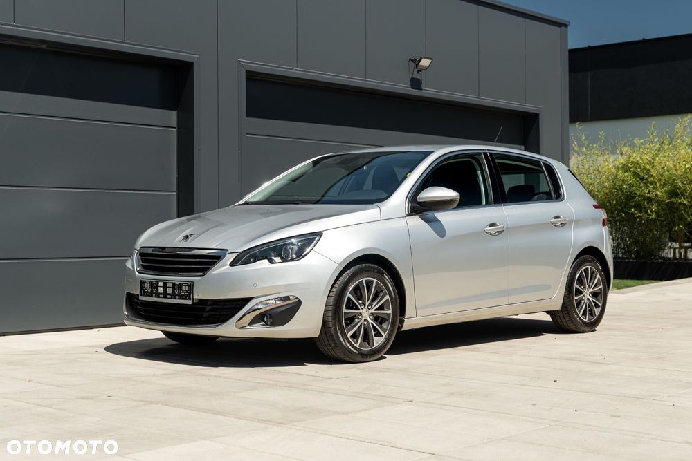 Peugeot 308 - 1