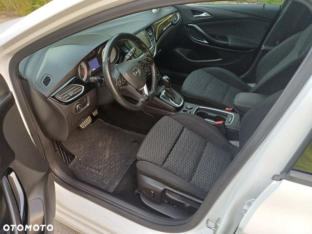 Opel Astra 1.4 T Dynamic S&S - 24