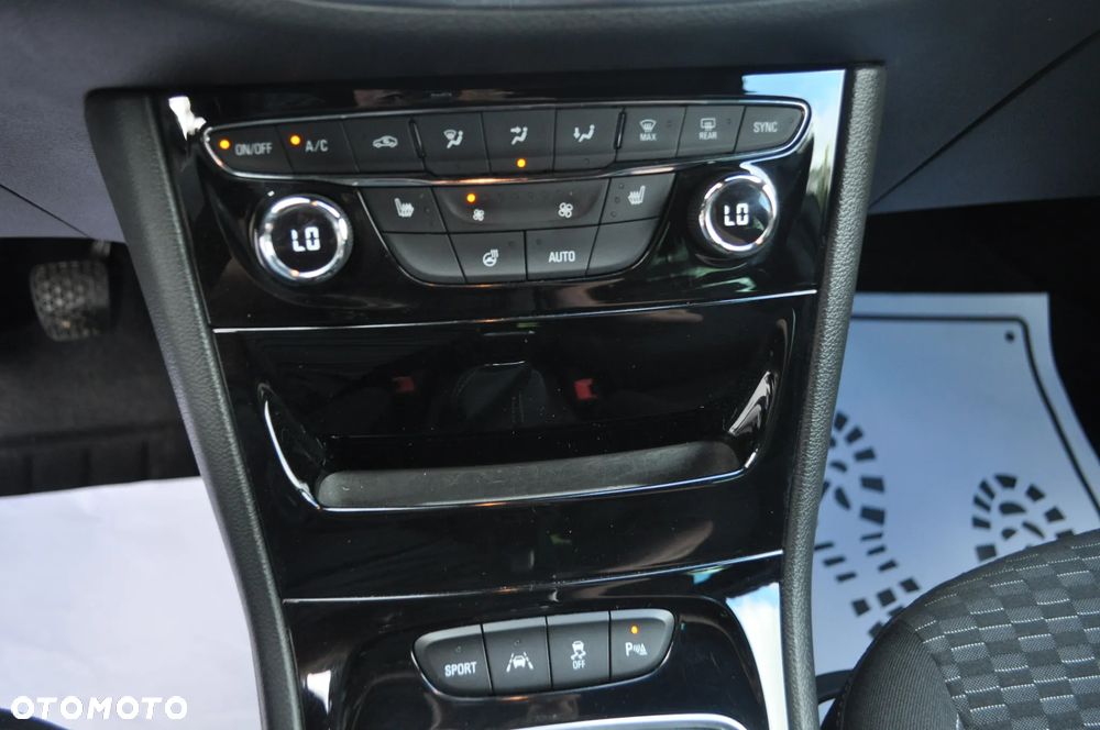 Opel Astra 1.4 Turbo Dynamic - 20