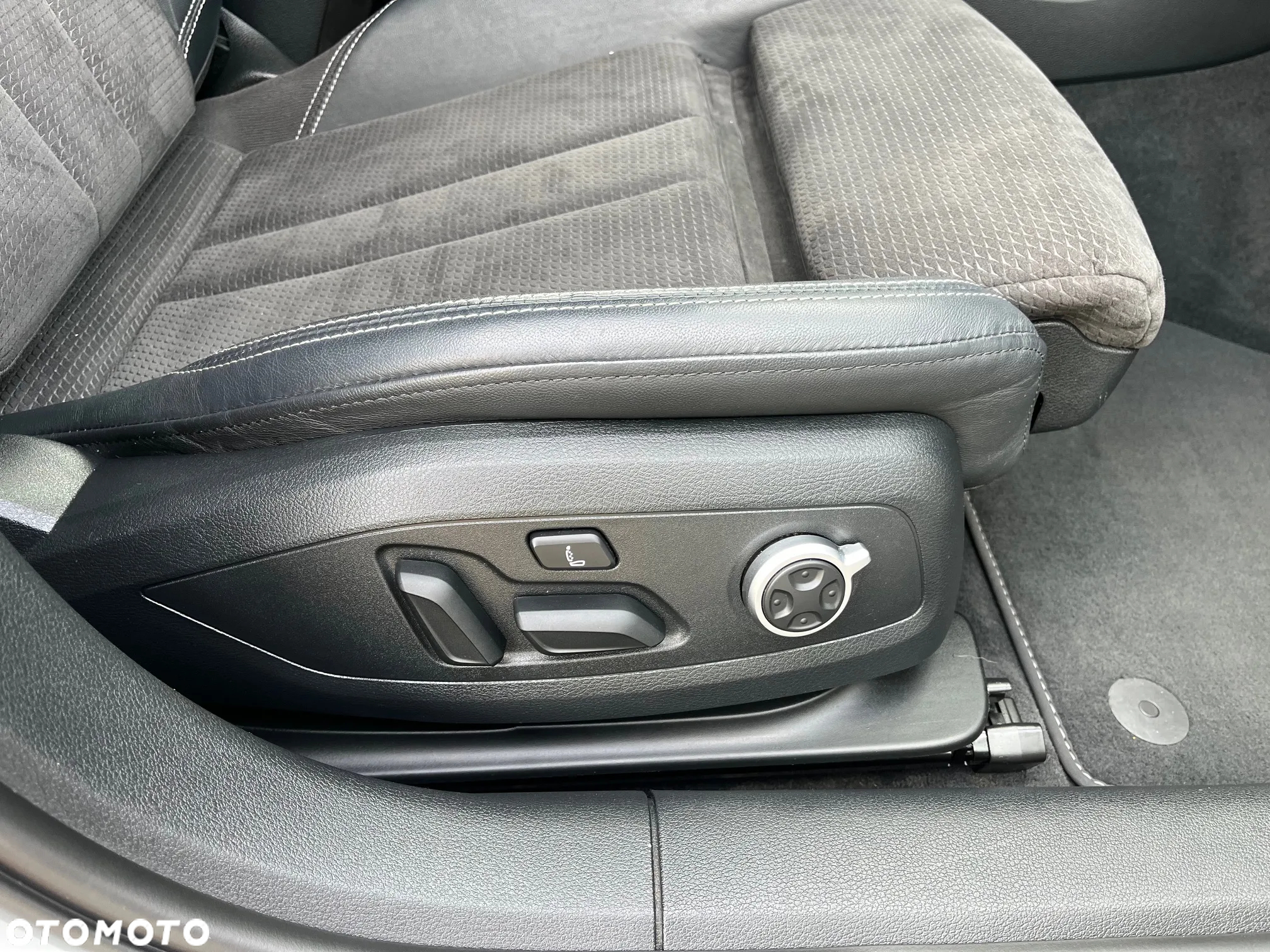 Audi A4 35 TDI S tronic - 14
