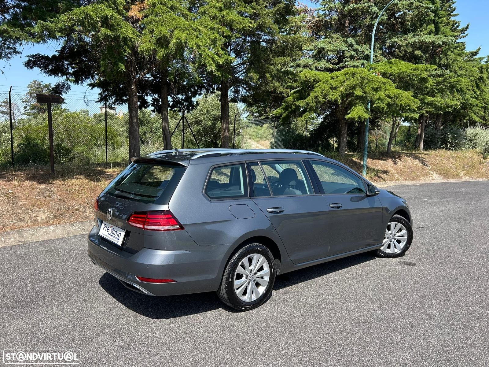 VW Golf Variant 1.6 TDi Confortline DSG - 5