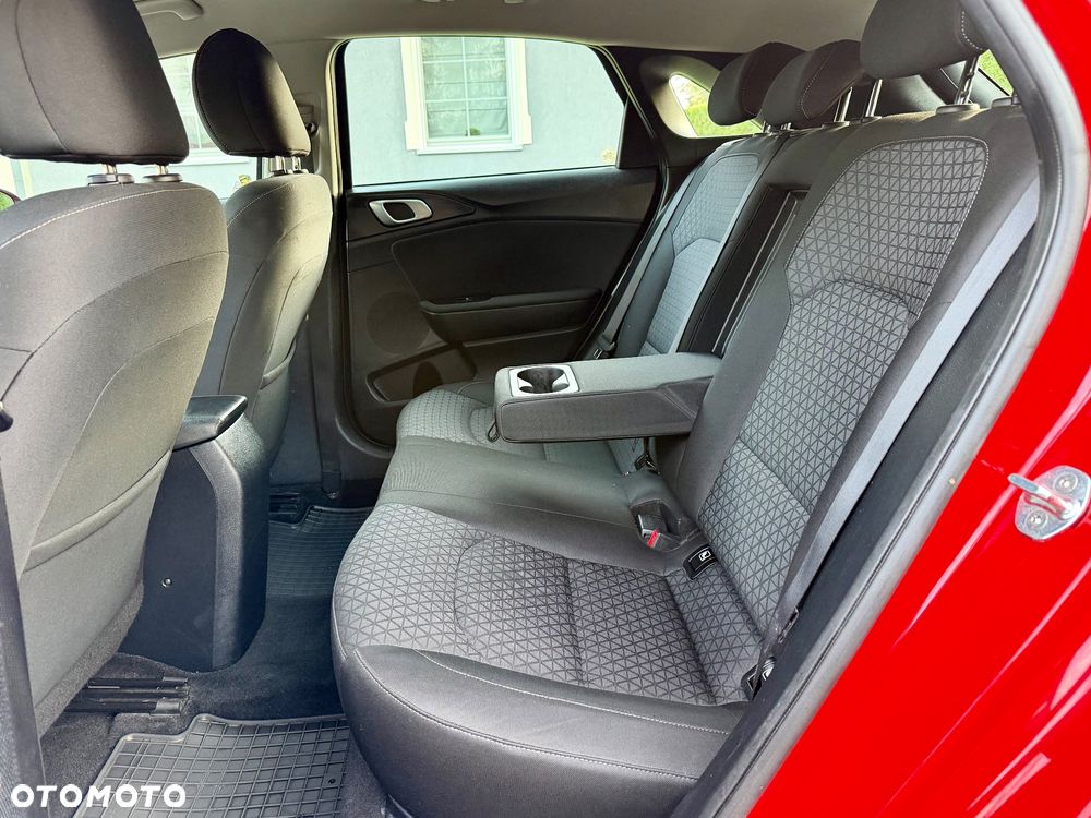 Kia Ceed 1.6 CRDi SCR L - 12