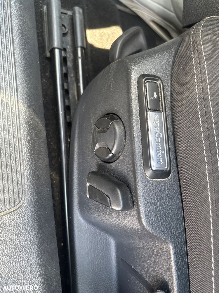 Volkswagen Passat 1.5 TSI ACT DSG Comfortline - 13