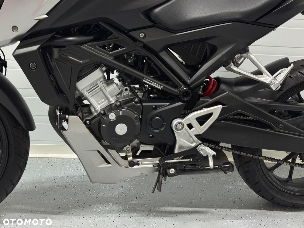 Honda CB - 22