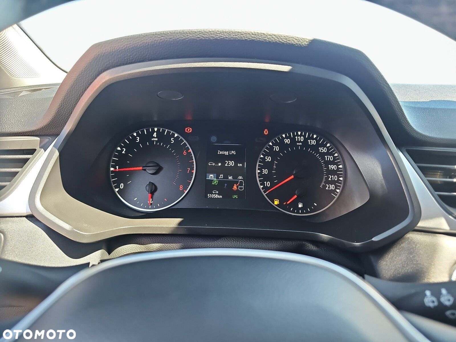 Renault Captur - 11