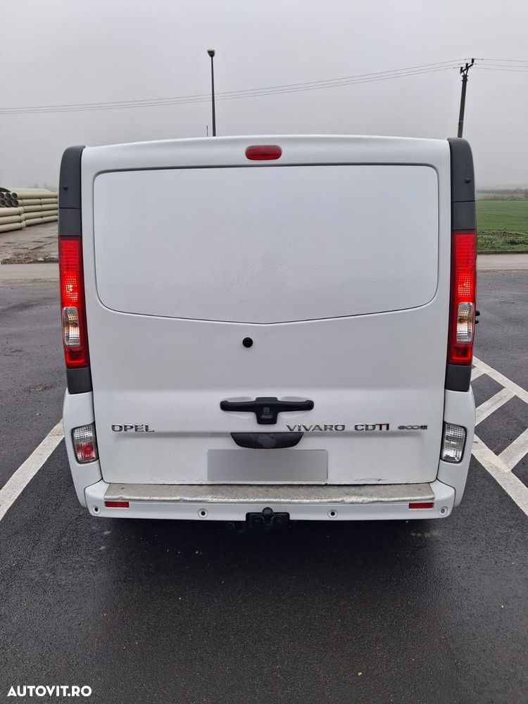 Opel Vivaro - 8